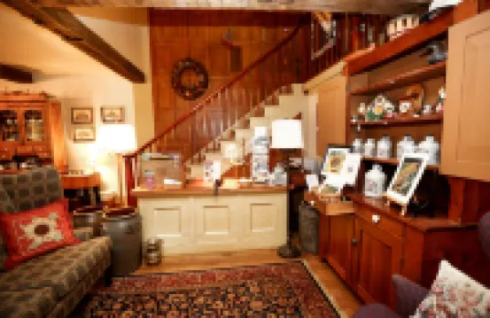 Deer Creek Winery and Watson Estate Bed & Breakfast