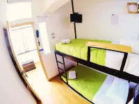 Hostal de la 57 - Hostels