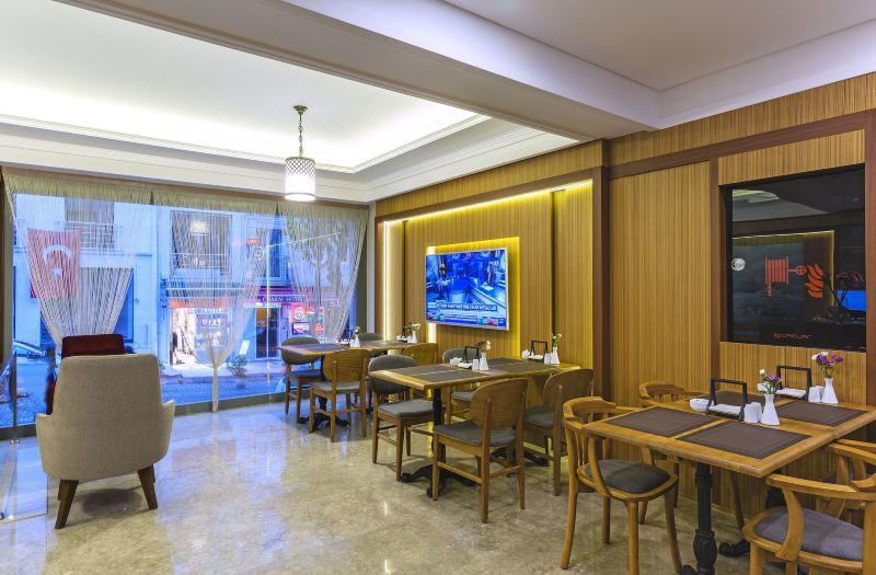 Obelisk Hotel & Suites photo 4