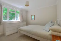 36 Fernhill Heights Hotels in Charmouth