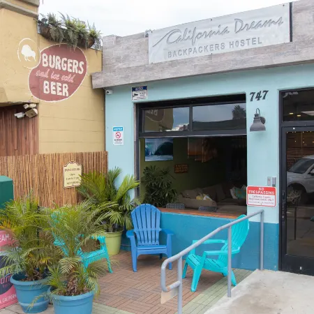 California Dreams Hostel - Pacific Beach Отели рядом с достопримечательностью «Пасифик-Бич»