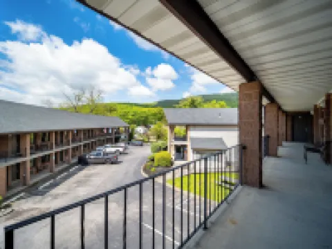 West Point Motel Hotels in Highlands