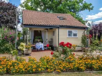 Norbank Cottage Hotels in Bressingham