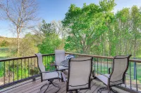 8 Mi to Ozark Folk Center: Home w/ Hot Tub & Deck - 3-Star