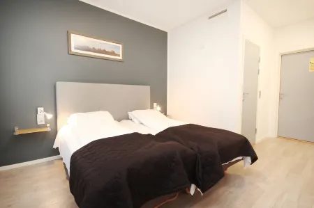 Napoli Resturant & Hotell As Отели в г. Саннесшёэн