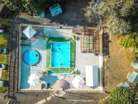 Hotel Campestre Lagos de Venecia - Chalet, Glamping, Camping y Overlanding - Pools