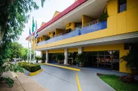 Pousada Dos Girassóis Hotels near Tree Square