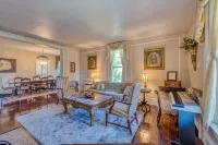 Monroe Manor Inn Hotels in Columbia Township