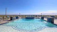 Waves Oceanfront Resort - شاطئ