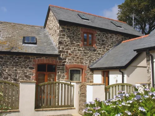 Saltwind Granary Hotels in Hartland