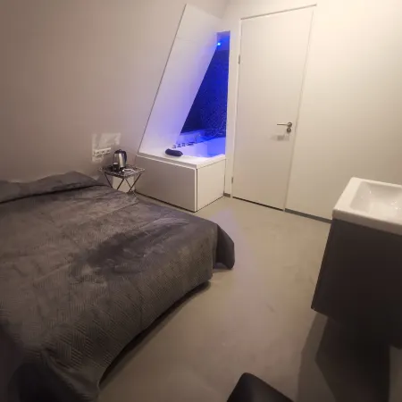 Hotel-Chao NL 24 Hours Open