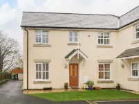 Rolo's Retreat Hotels near Sea Wood