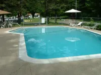Profile Motel & Cottages - piscine