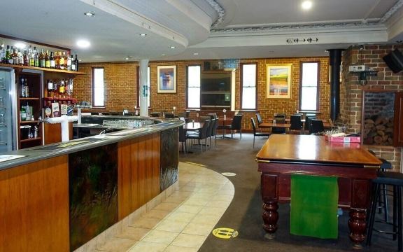 벤틀리의 호텔 외관이나 로비