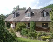 Horseshoe Pass Holiday Lets Hotels in 