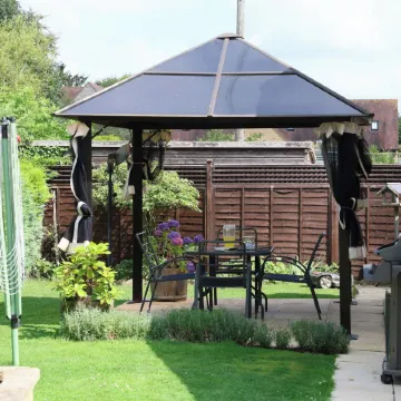 Howard Cottage Отели в г. Ившем