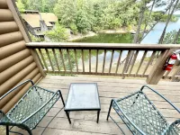 80Bpd, Four Bedroom, Two 1 2 Bath Log-Sided Condo with Lake View , Garage Condo Hotels in Mount Ida