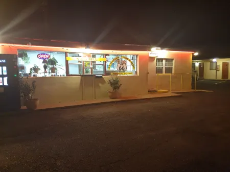 Americana Motel Отели в г. Квэй