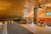 Waterfront Cabin on Trout Lake w/ Private Dock! - acceptant les animaux