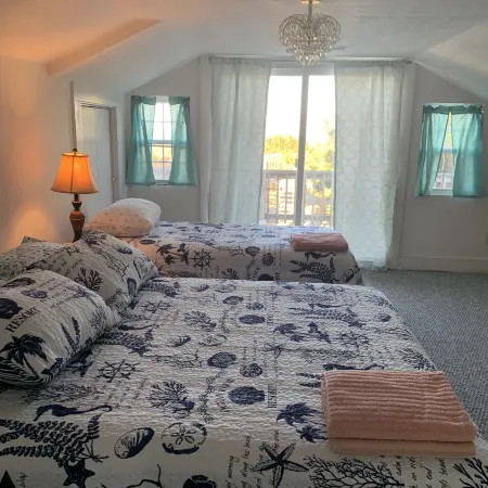 Mermaids & Mutts 3 Bedroom Bungalow by RedAwning