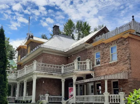 Le 100 St-Laurent Отели в г. Сен-Бартелеми