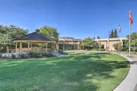 Boho-Chic Folsom Retreat Walkable Location! - Pet friendly