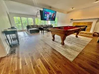 Château Resort on Lake w/Saltwater Pool + HotTub