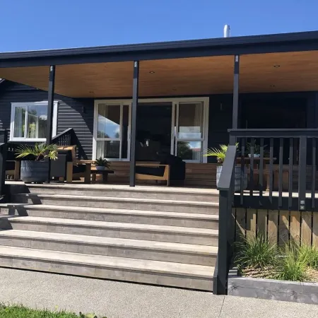 Raglan Escape: Unique holiday home right in the heart of Raglan