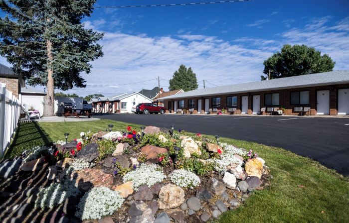 Blue Pine Motel