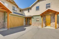 Eden Townhome w/ Mtn View + Shuttle to Powder Mtn! - Apartments