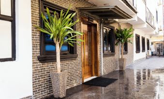 2Bedroom Flat Lekki Phase 1