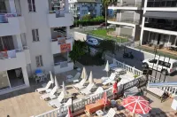 Basil's Apart Hotel - 2-Star