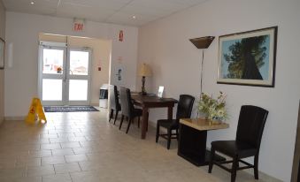 Auberge MacDonald Guest Inn