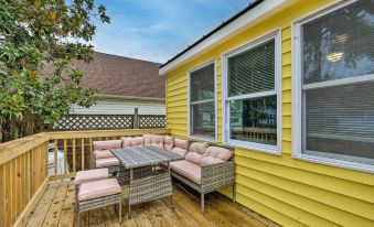 Updated North Beach Cottage Pet Friendly!