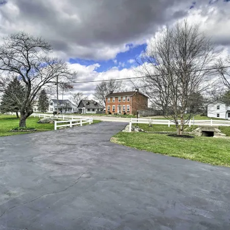 Delightful Tipp City Unit w/ Covered Patio!