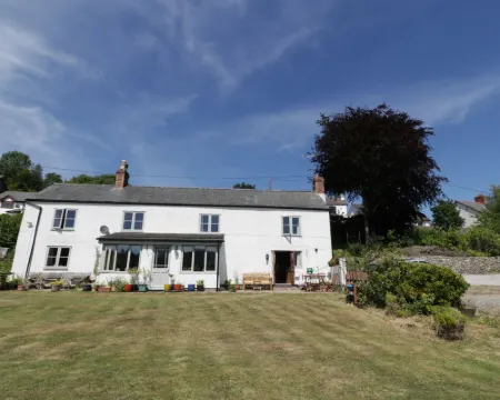 The Cottage Hotels in Llangollen