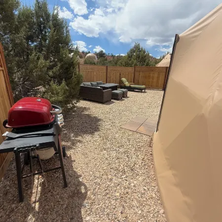 Bryce Glamp and Camp