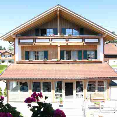 Landhotel Guglhupf Hotel Exterior