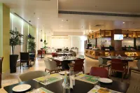 Lemon Tree Premier, Patna - breakfast