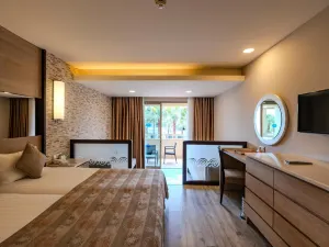 Melas Holiday Village