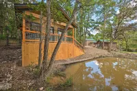 Romantic Broken Bow Cabin w/ Jacuzzi & Fire Pit! -  Appartamenti vacanze