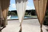 Justin de Provence - Pools