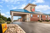 Super 8 by Wyndham Dandridge Hotels in Jefferson County