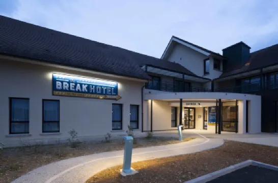 Break Hôtel Hotels near Vierzon train station