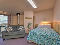 Sanderling Sea Cottages, Unit 2 Walk to Coast! Hotels in Waldport