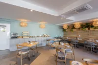 Plett Quarter Hotel - Lion Roars Hotels & Lodges - Desayuno