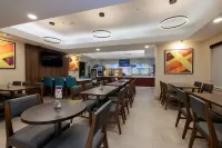 Holiday Inn Express & Suites BERKELEY by IHG - พร้อมอาหารเช้า