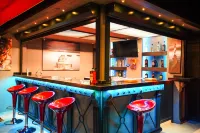 Seren Sari Hotel - bar