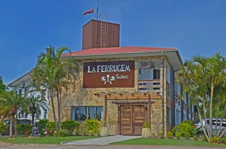 Pousada la Ferrugem Suites
