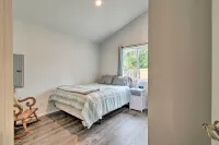 Cozy Cottage on the Coast Near Downtown Westport! - Wifi